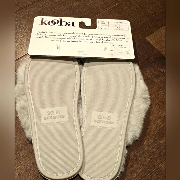 KOOBA Fluffy Slippers NWT - Picture 6 of 8